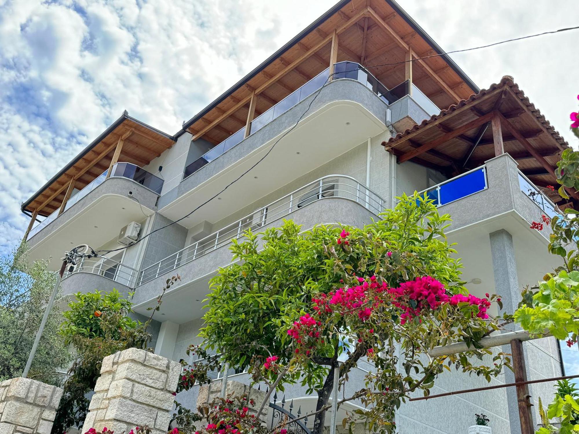 Villa Bodini Himare Exteriör bild